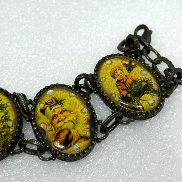 Avon Victorian Christmas Scenes Bracelet Antique Brass Tone Signed - Picture 4 of 12